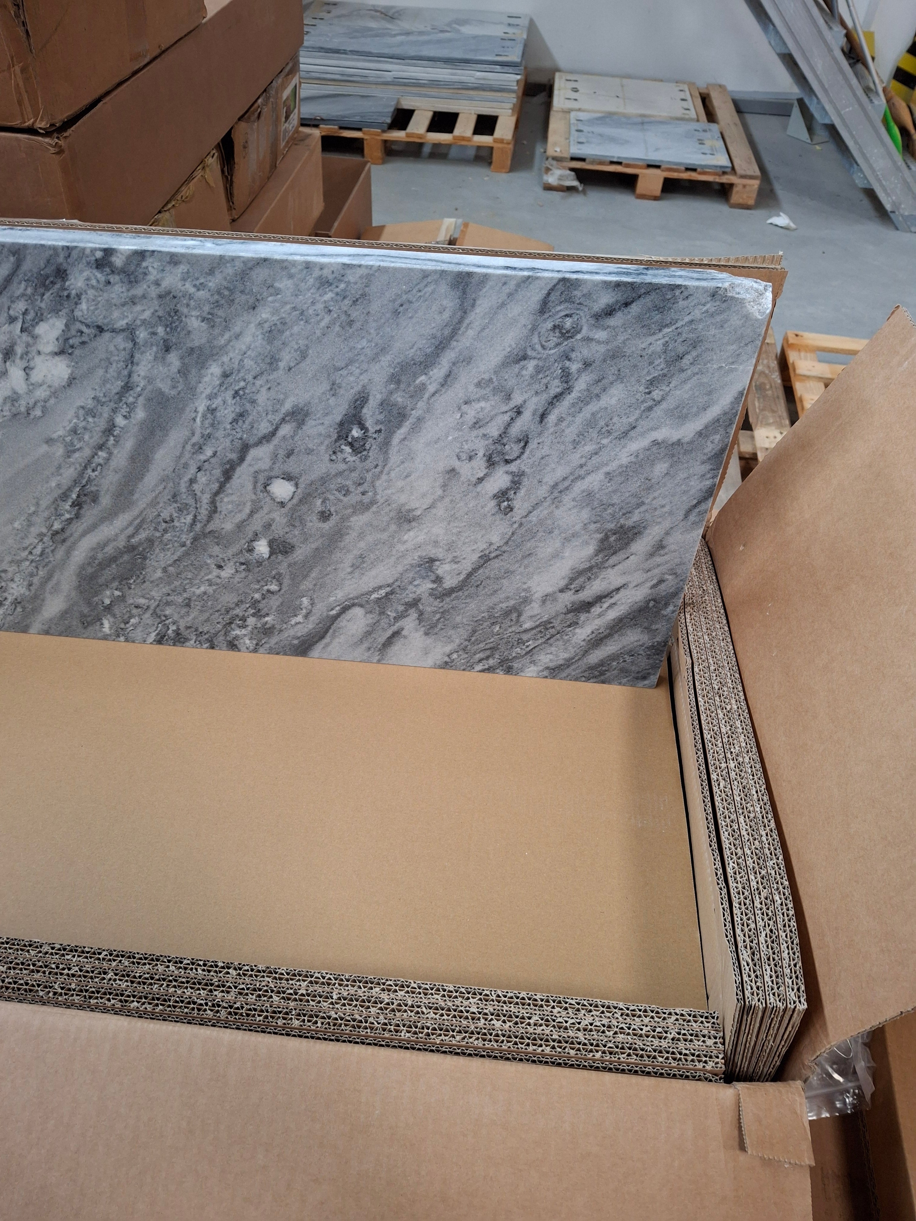 marmony® 800W Marmor Infrarotheizung in Carrara-Optik mit Thermostat MTC-40 - C-Ware