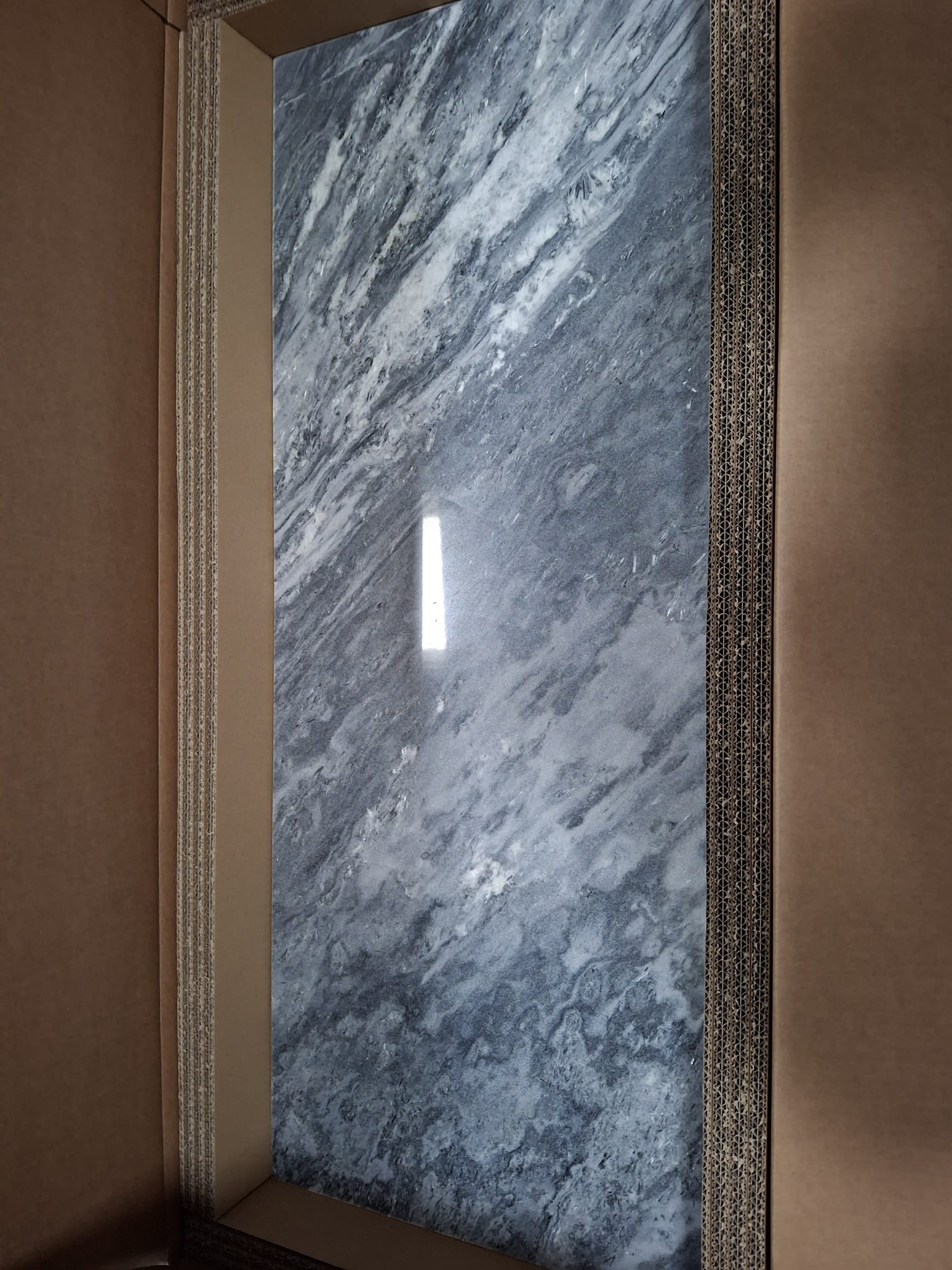 marmony® EINZELSTÜCK - DUNKEL 800W Marmor Infrarotheizung in Carrara-Optik mit Thermostat MTC-40